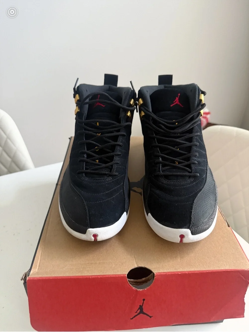 Jordan 12 Reverse Taxi size 12 slightly used. Men’s